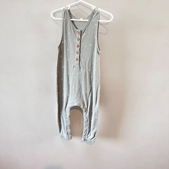 Q by Quincy‎ Mae NEW Star Sage Green Jumpsuit- Size 18-24m - Picture 1 of 5